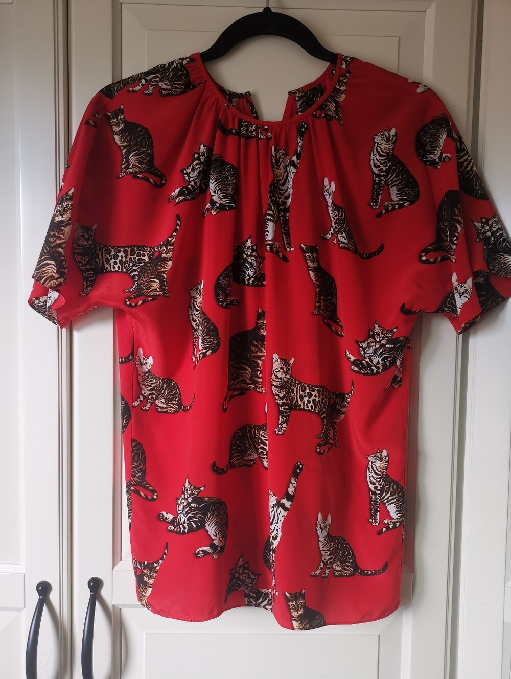 Authentic Dolce & Gabbana Red Bengal Cat Silk Blouse IT 38